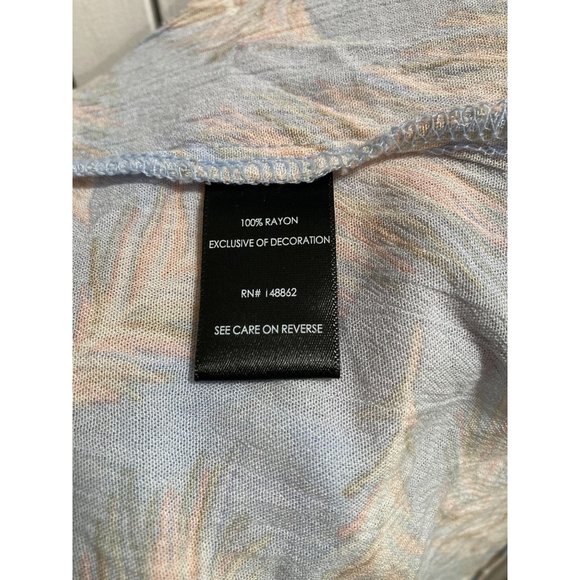 Torrid Plus Size Feather Pattern Blue & Tan Gauze Cold Shoulder Top Size 4X - Picture 7 of 7